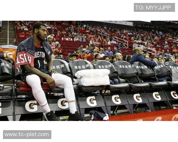 火箭全员提前退场引热议 总决赛冠军颁奖仪式现场气氛微妙