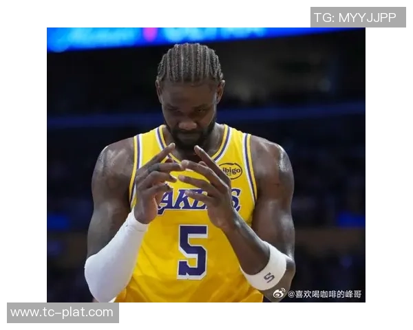 雷迪克称赞艾顿今晚进攻端表现出色 展现出极大的耐心