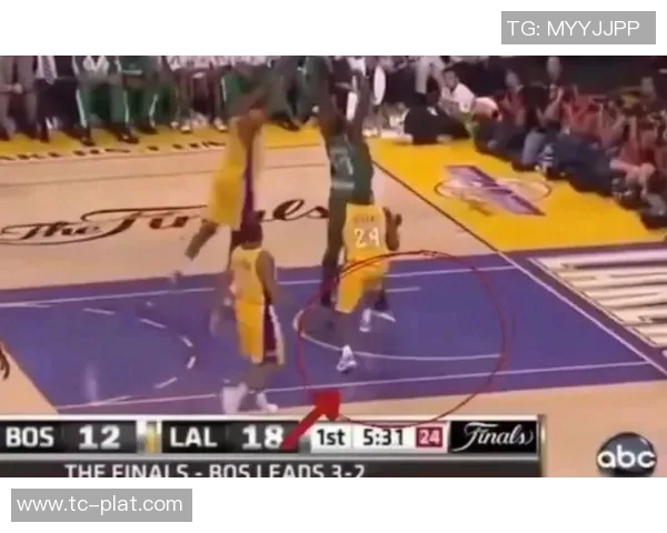 皮尔斯回忆阿泰总决赛关键三分称因科比爱单打自己选择放空结果成转折